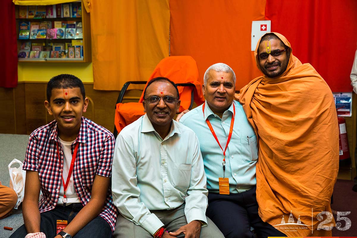 ©1987-2017 SKS Swaminarayan Temple East London